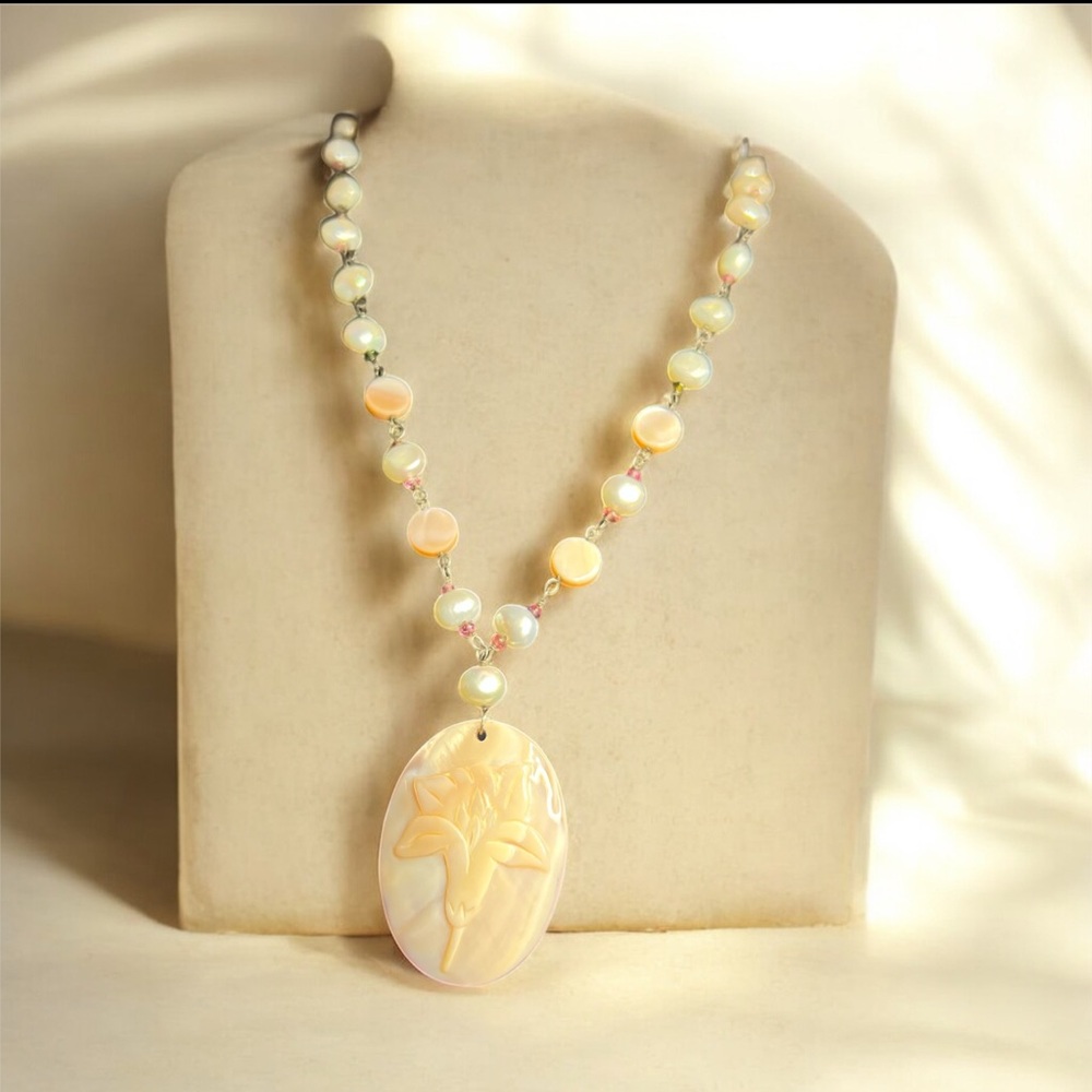 Vtg Mother Of Pearl Floral Carved Cameo Pendant 925 Sterling Necklace 18”